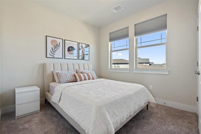 Building Photo - 8419 Laughlin Ln