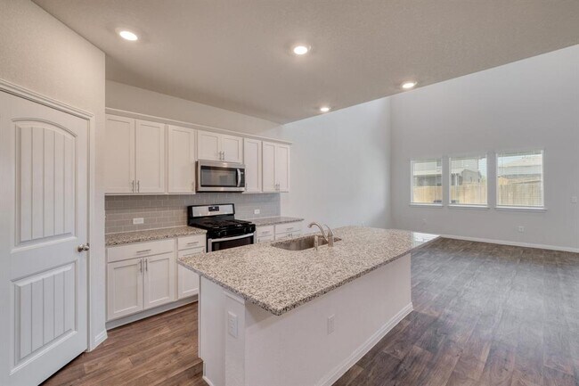 Building Photo - 113 Finley Rae Dr