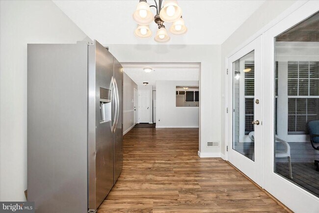 Building Photo - 615 Himes Ave