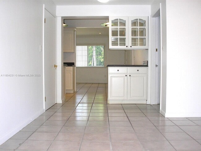 Building Photo - 11111 SW 78th Ct