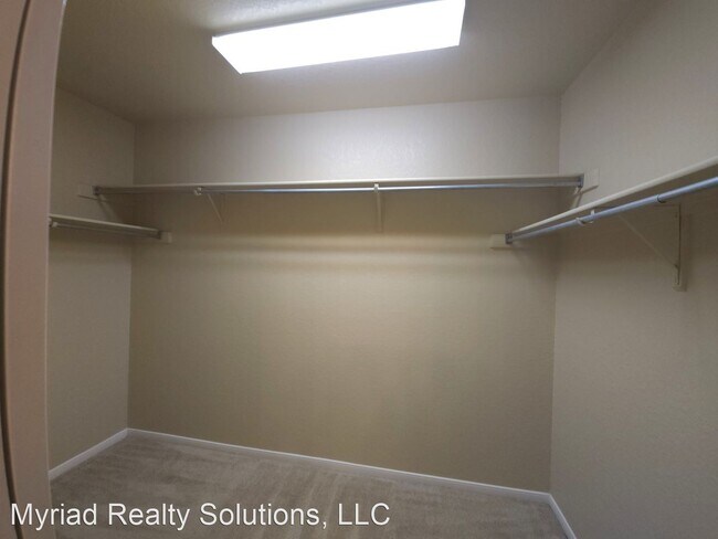 Building Photo - 4 br, 3.5 bath House - 21215 Encino Ash