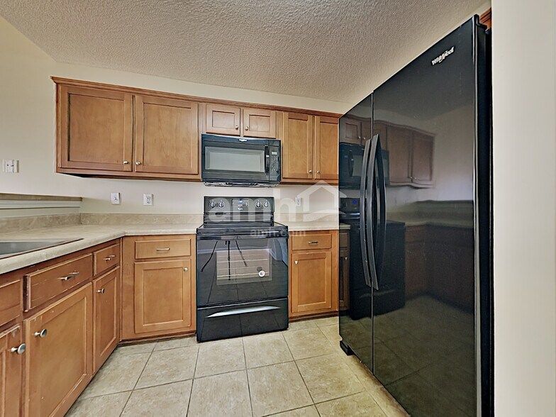 Building Photo - 5961 Appian Way Cv