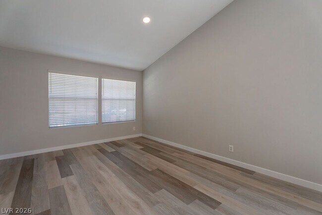 Building Photo - 1735 Navarre Ln