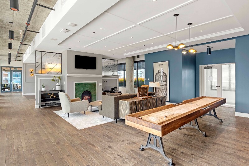 Building Photo - 185 W Huron St