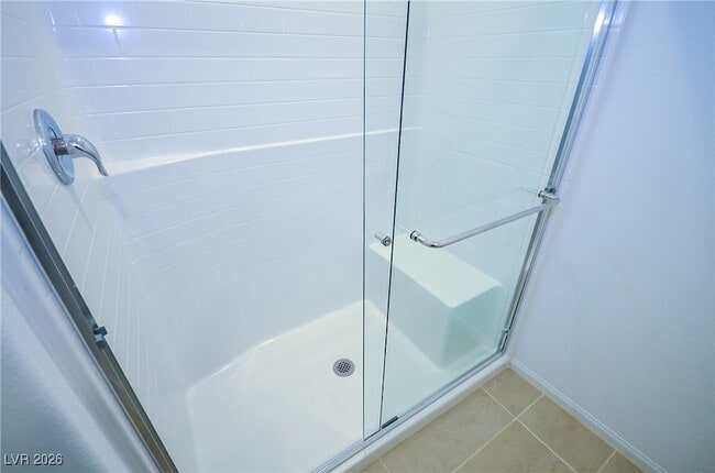 Building Photo - 5401 Lynn Crk Ave