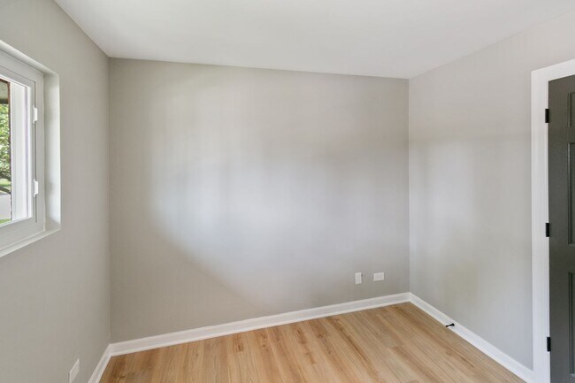 Building Photo - 118 Windsor Ln