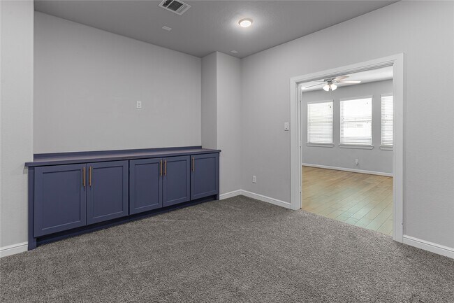 Building Photo - 11 Winter Thicket Pl