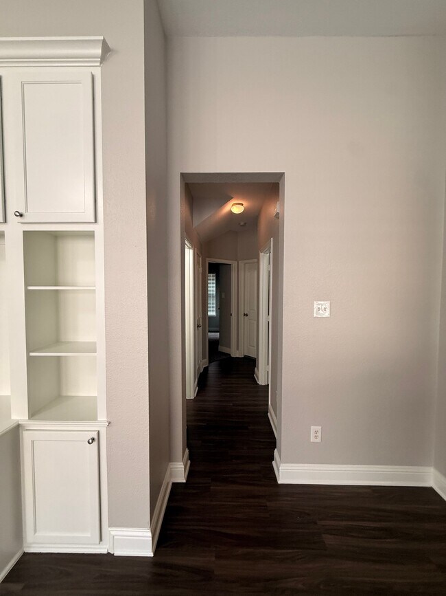 Building Photo - 3105 Whispering Pine Blvd