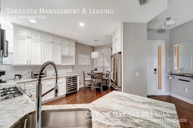 Building Photo - 8436 Miramar Way