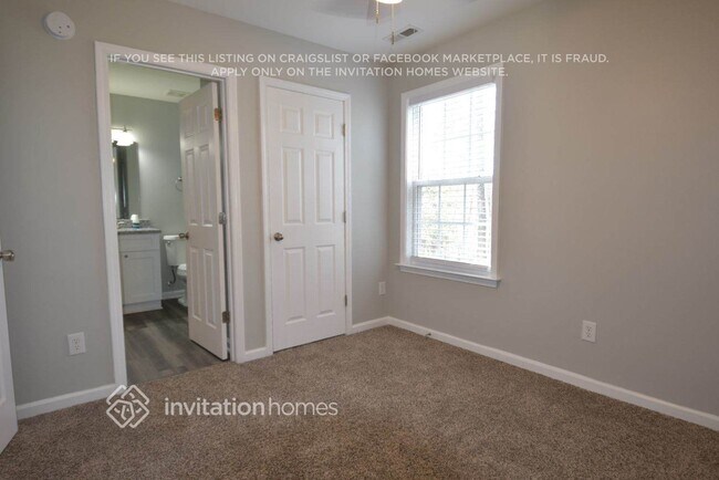 Building Photo - 8000 Chatahoochie Ln