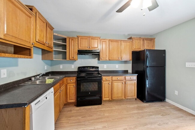 Building Photo - 5410 Campbell Ave