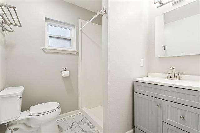 Building Photo - 1424 Hesper Ave