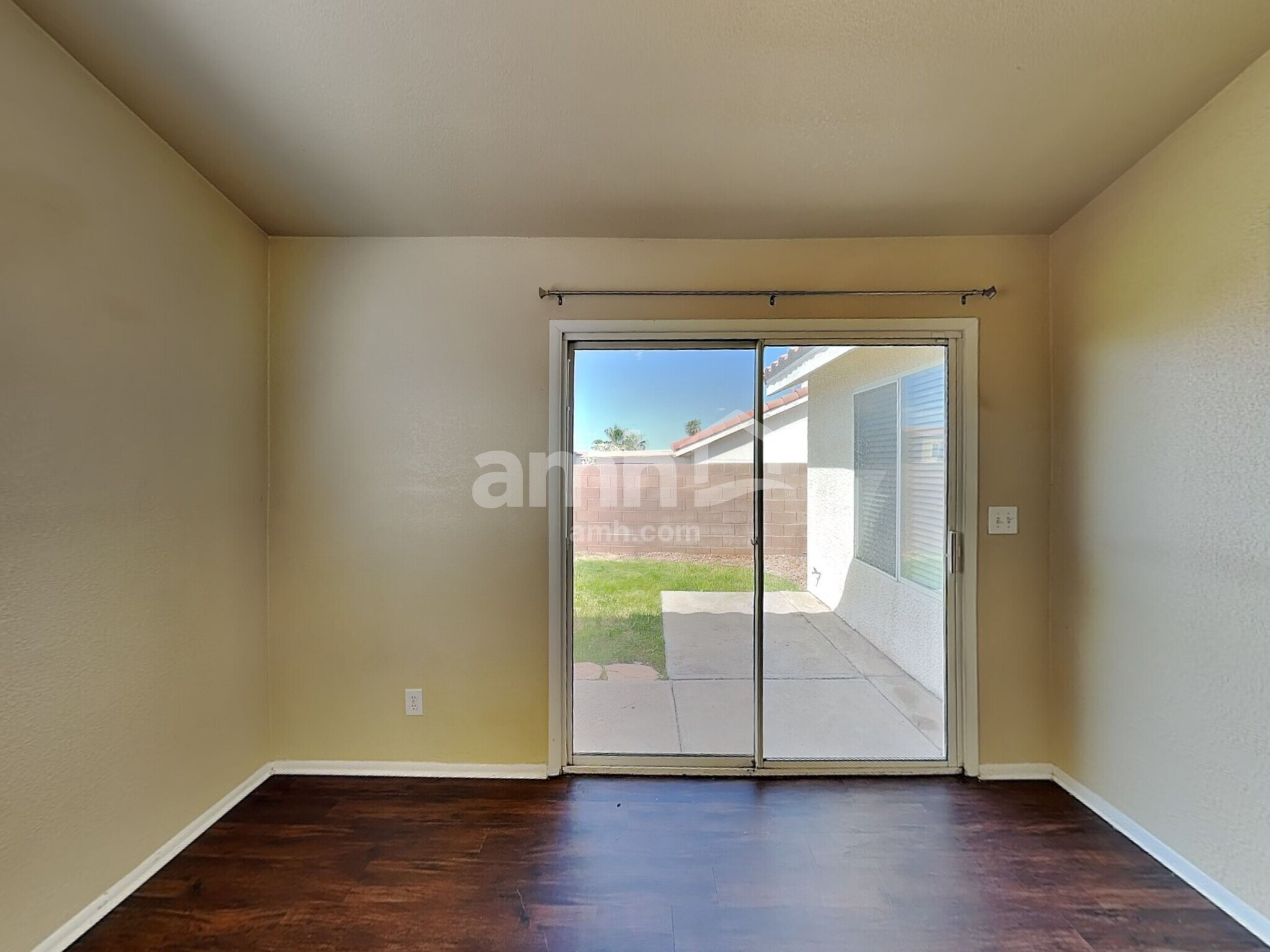 Building Photo - 710 Breezy Ridge Dr