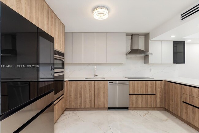 Building Photo - 2401 S Ocean Dr