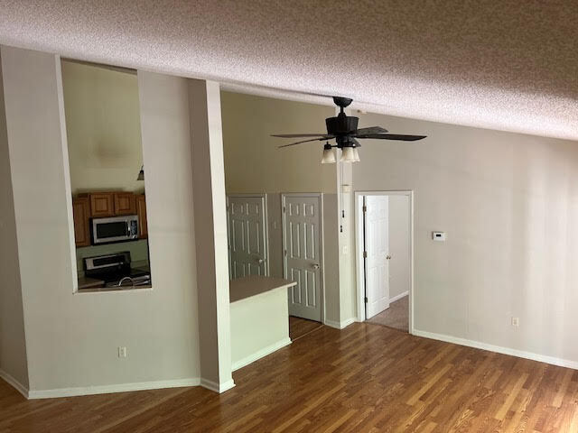 Building Photo - 180 Wexford Dr