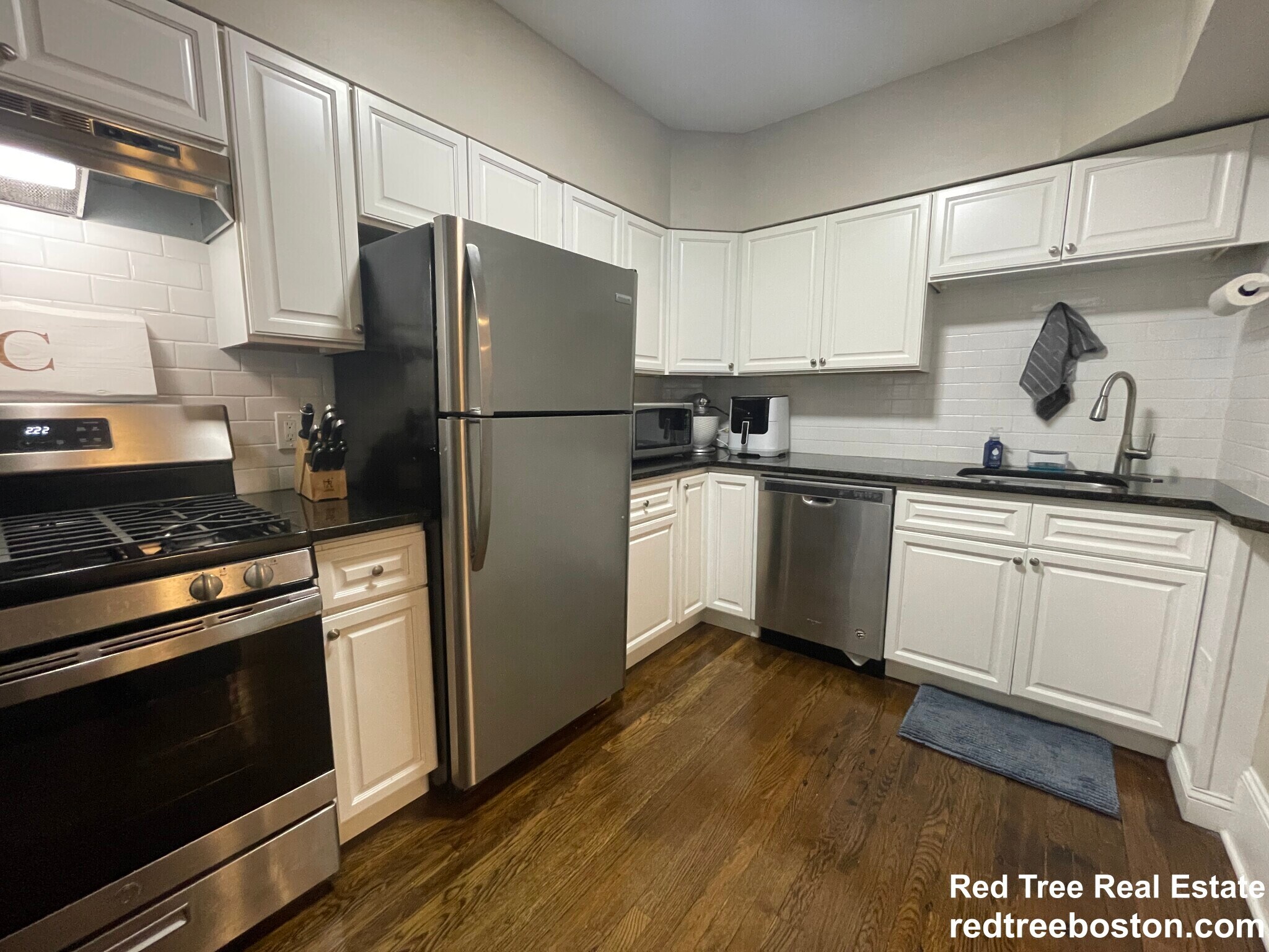 Building Photo - 1758 Commonwealth Ave