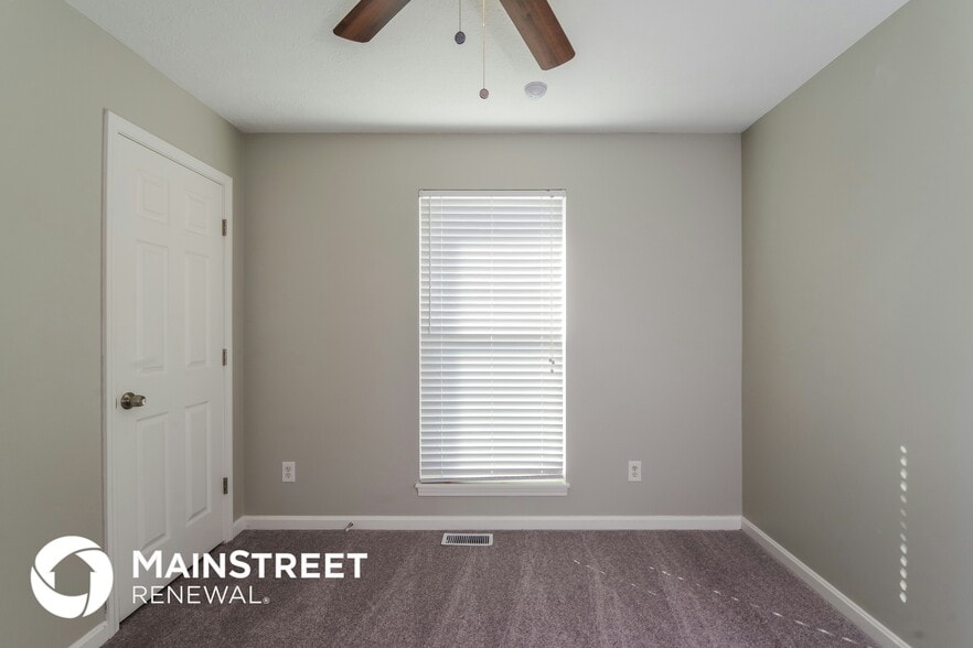 Building Photo - 5220 Plume Dr