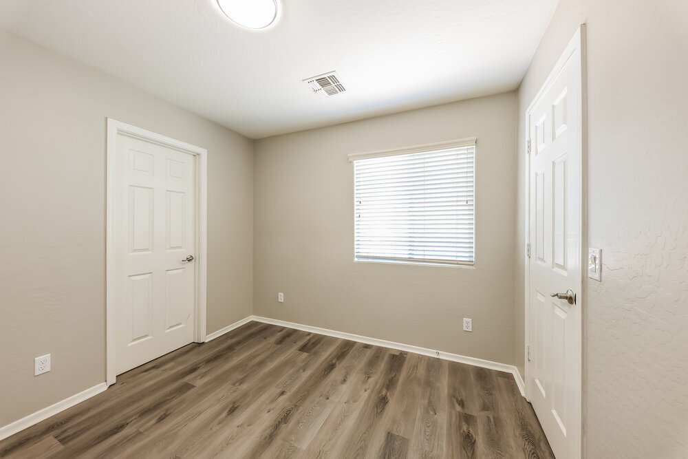 Building Photo - 14180 W Country Gables Dr