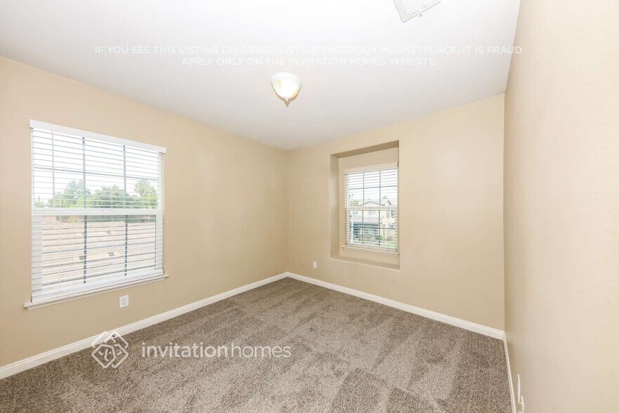 Building Photo - 12579 Chimney Rock Dr