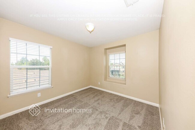 Building Photo - 12579 Chimney Rock Dr