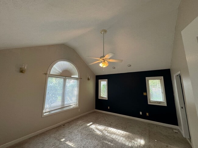 Building Photo - Carolina Lakes!! Close to Marina