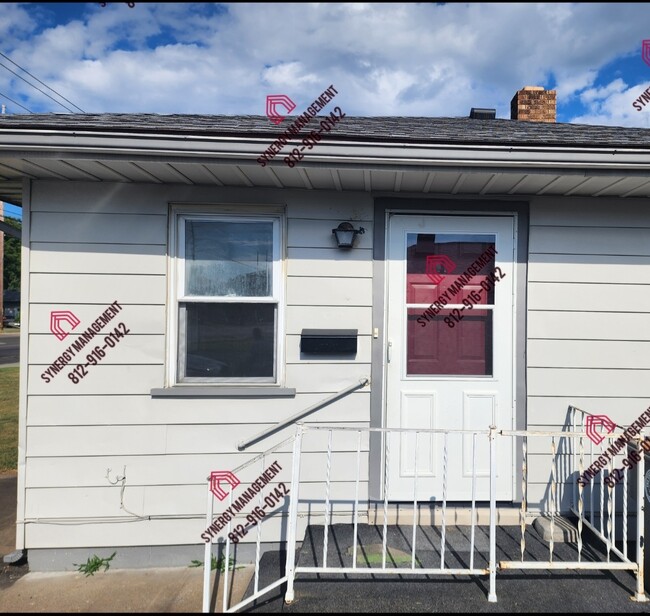 Primary Photo - 2051 Covert Ave