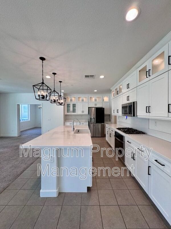 Building Photo - 34118 Willow Stone St