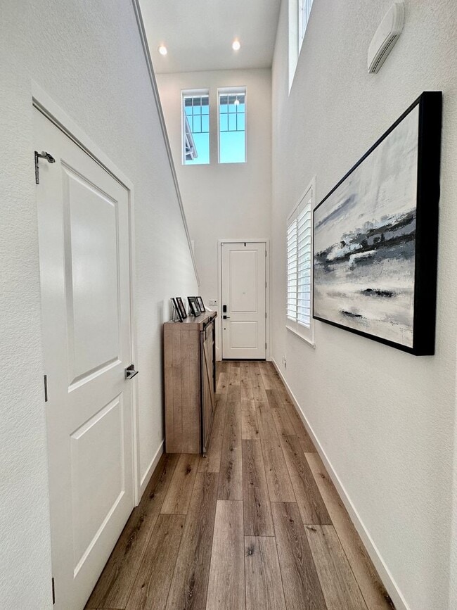 Building Photo - North Natomas Home