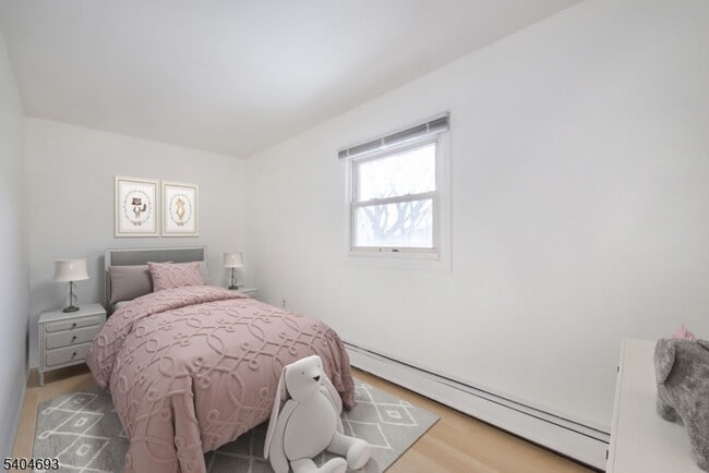 Building Photo - 116 Edison St