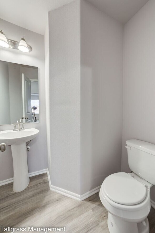 Building Photo - Beautiful 4/2.5/2 in Sand Springs!