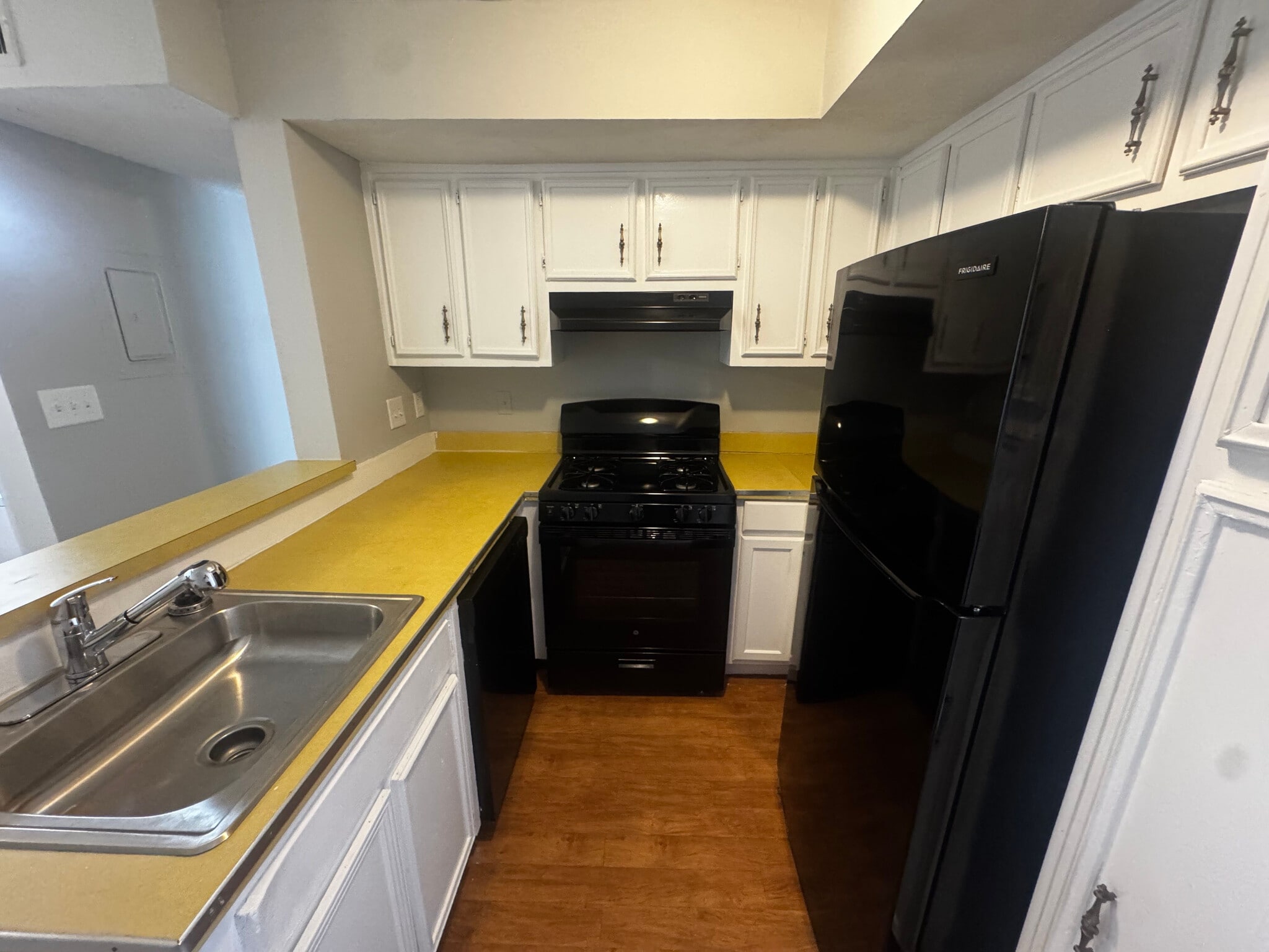 Building Photo - Room in Townhome on Governors Dr