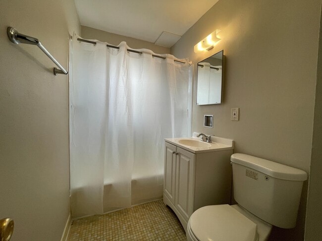 Building Photo - 5806 N 76th St