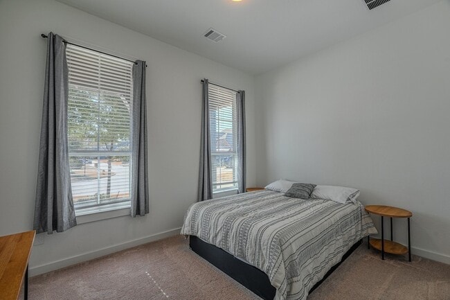 Building Photo - 662 Lost Maples Bend Ln