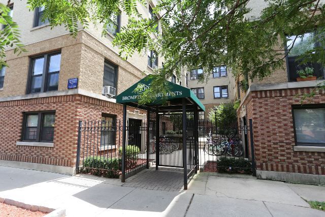 Primary Photo - 711 W Brompton Ave