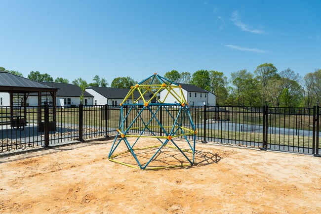 Building Photo - 4039 Cedar Fls Ln