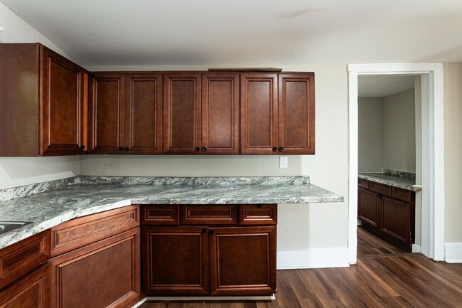 Building Photo - Recently Renovated Three bedroom Home!