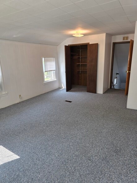 Building Photo - 413 N Marshall Ave