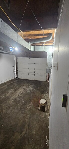 Building Photo - 819 N 70th St