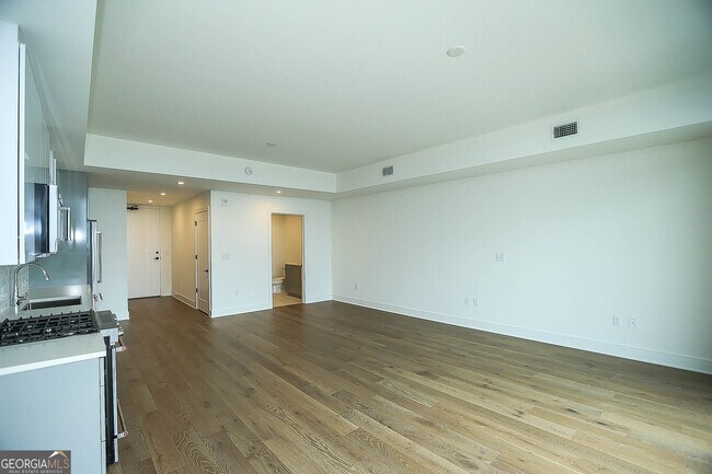 Building Photo - 788 West Marietta St NW