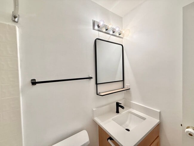 Building Photo - Newly Remodeled 4BD, 2.5BA Raleigh Home wi...