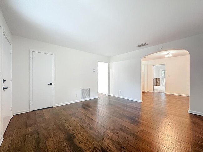 Building Photo - 5243 Poppy Dr