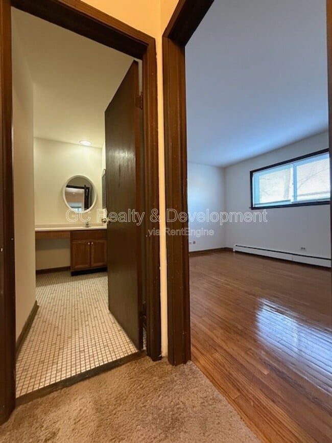 Building Photo - 515-525 N Highview Ave