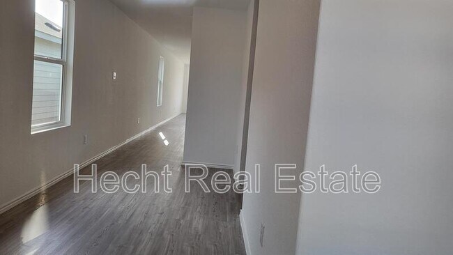 Building Photo - 9137 Navarro Vis