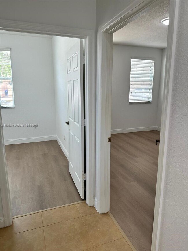 Building Photo - 970 SW 147th Ave