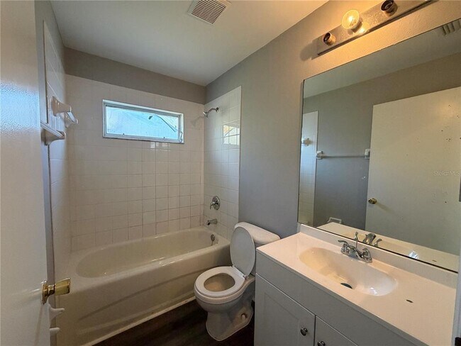 Building Photo - 11701 Brenford Crest Dr