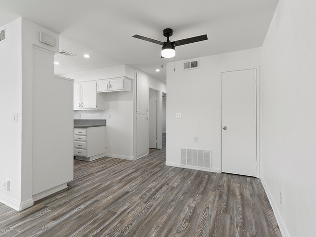 Building Photo - 20757 Plum Canyon Rd