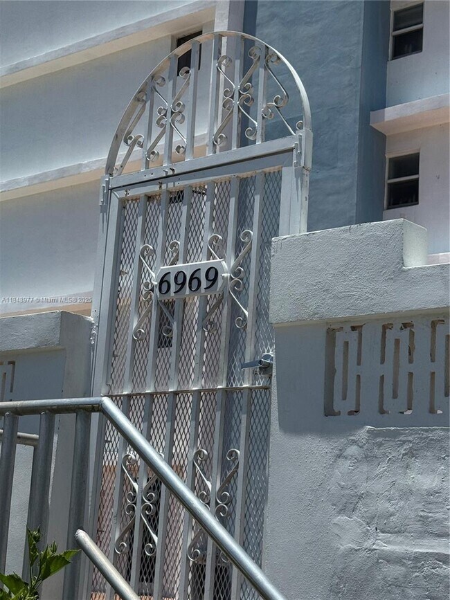 Building Photo - 6969 Collins Ave