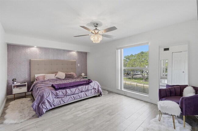 Building Photo - 8330 Sands Point Blvd