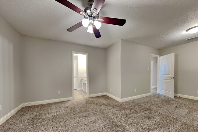 Building Photo - 19902 Pinefield Ct