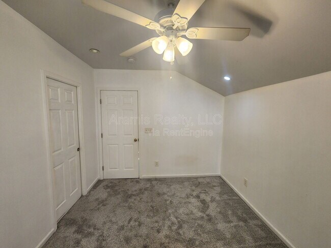 Building Photo - 1064 Curran St NW